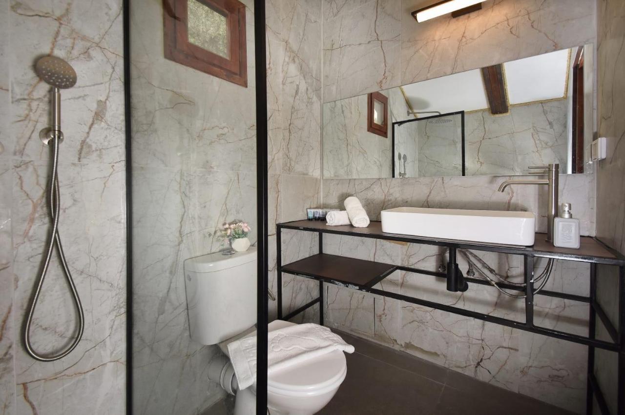 פינה במעיין Villa Mishmār Hāyardin Dış mekan fotoğraf